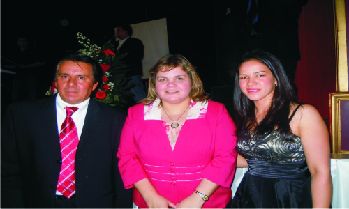 En la foto Miguel Zaracho, Lilian Samaniego y la esposa de Zaracho