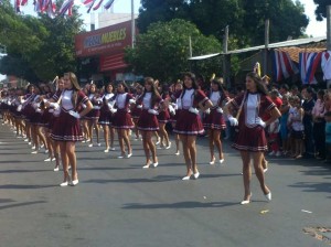 Hoy a las 16:00 horas se decidirá si se suspende o no el desfile estudiantil que se tiene previsto para mañana lunes