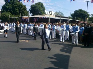 La directora del colegio Maria Auxiliadora profesora Daniela Pineda Vda de Martinez, acercó una nota a la comisaría de San Lorenzo donde manifiesta que recibió la información de que su delegación sería blanco de posibles boicots en relación al desfile