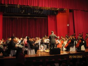 Desde las 20:00 hs se tiene previsto el II Concierto de la Orquesta Sinfónica de San Lorenzo