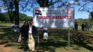 Miguel Zaracho, con Laura Colman, secretaria del rayadito de Paraguay