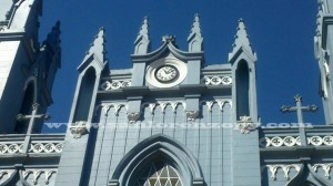El reloj de la catedral sanlorenzana tiene 162 años y luego de algunas reparaciones continua dando la hora oficial en la ciudad.