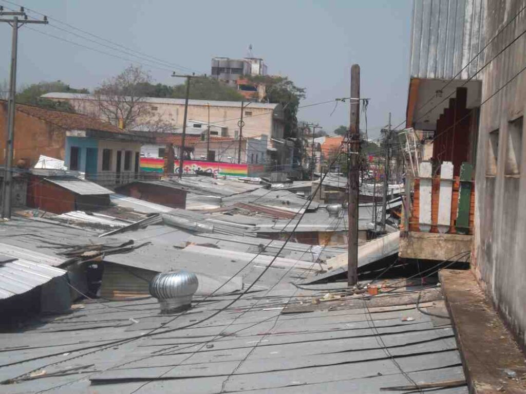 A poco menos de un año de incendia, el mercado sigue siendo una bomba de tiempo para trabajadores, clientes y moradores de la zona