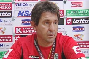 Humberto "Loro" Ovelar es el técnico del Rayadito y será presentado el próximo lunes a las 16:00 horas. (Imagen teledeportes.com.py)