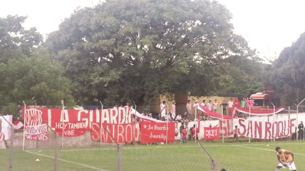 La Guardia Santa estuvo presente en el Tte Fariña de Caacupe alentando permanentemente al equipo