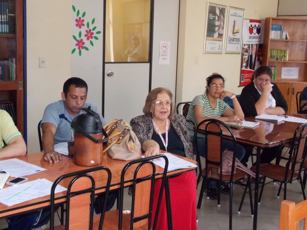 La profesora Daniela Pineda, fue la única que se animó a sentar su posición de no estar de acuerdo en que el desfile sea en día laboral teniendo feriados por delante