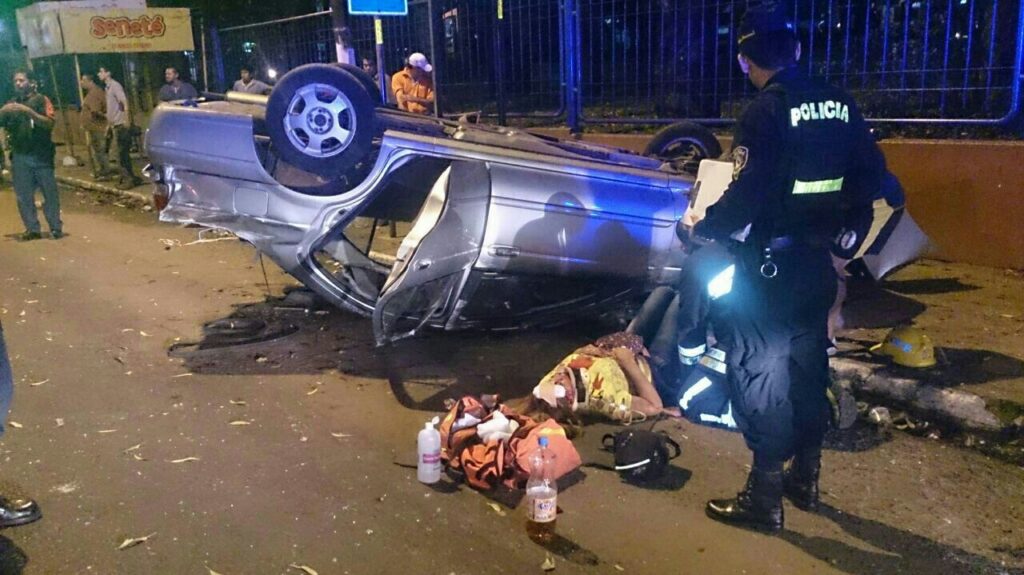 En el accidente falleció Javier Aguilera y su acompañante salió sériamente herida