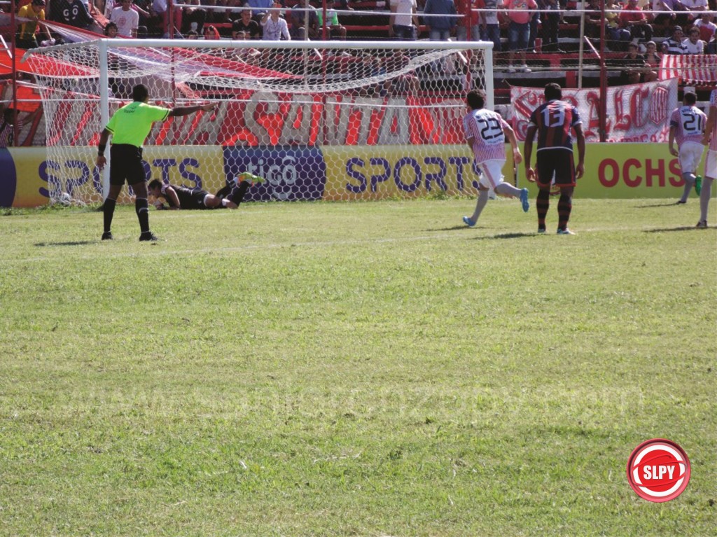 El estadio debe mejorar practicamente en un cien por ciento, entre ellos el empastado