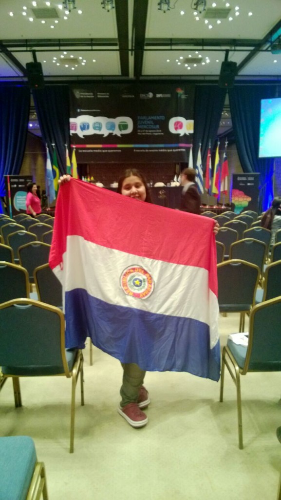 Nadia, viajará junto a otros 17 jovenes paraguayos el próximo sábado con rumbo a Uruguay.