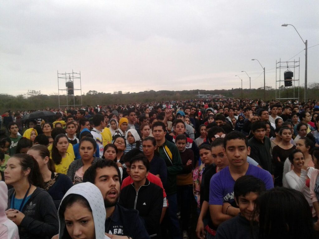 Imagen de lo que fue la convocatoria en Ñu Guazú. (Foto gentileza, Araceli Duarte PJVR).