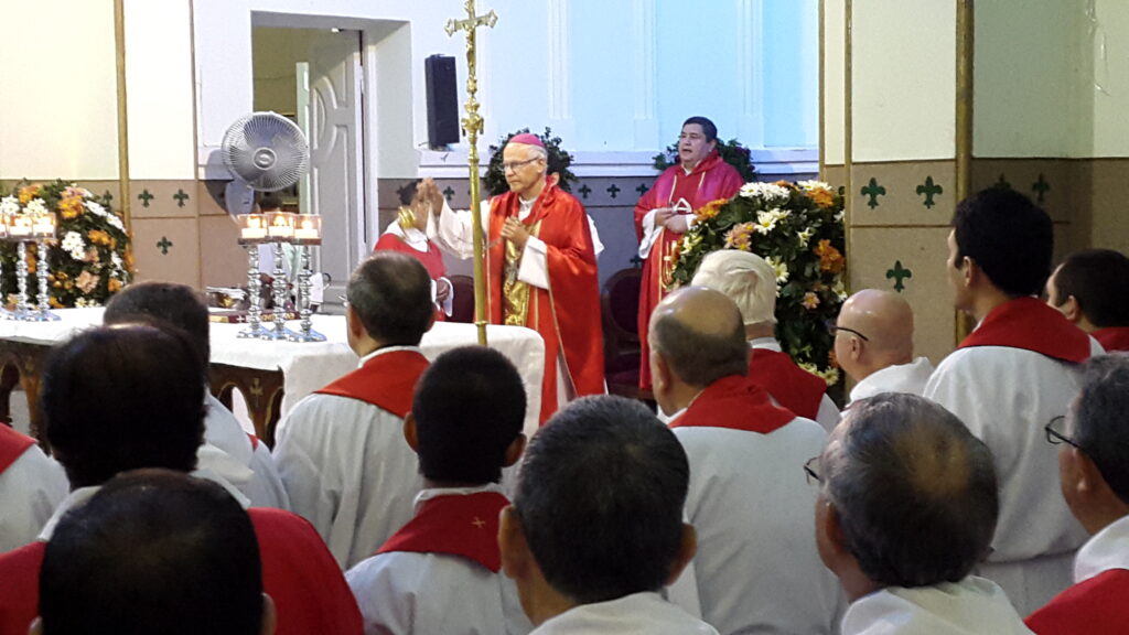 Monseñor Robledo, asumirá su cargo el próximo domingo 13 de setiembre. (Imagen archivo SLPY)