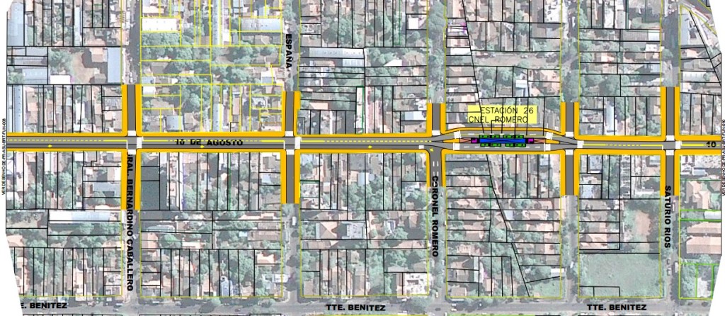 Trazado que muestra parte del recorrido de los buses sobre la calle 10 de Agosto. Se nota que la estación N° 26 hará que se tenga que expropiar varios terrenos. (Imagen tomada del informe final de estudios realizada en julio de 2015)