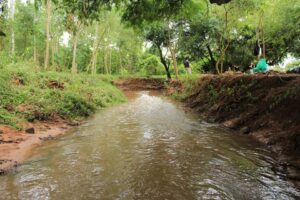 Así quedó una parte del arroyo San Lorenzo luego de que unos jóvenes se decieron a limpiar. (Imagen facebook quiero un San Lorenzo Mejor)