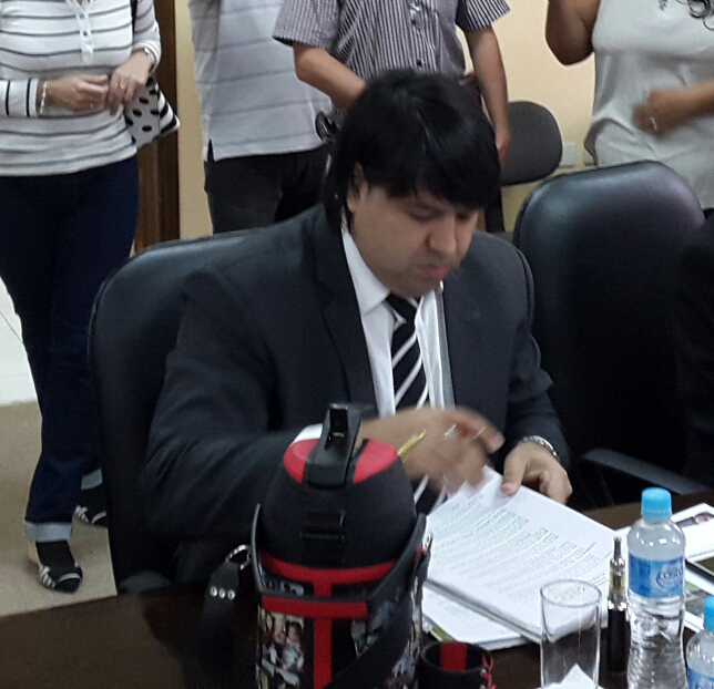 Concejal Hugo Lezcano, pidió que la Municipalidad habilite una oficina de acceso a la información pública.