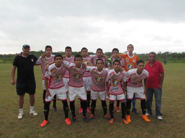 Jugadores de la Sub 15 del Rayadito