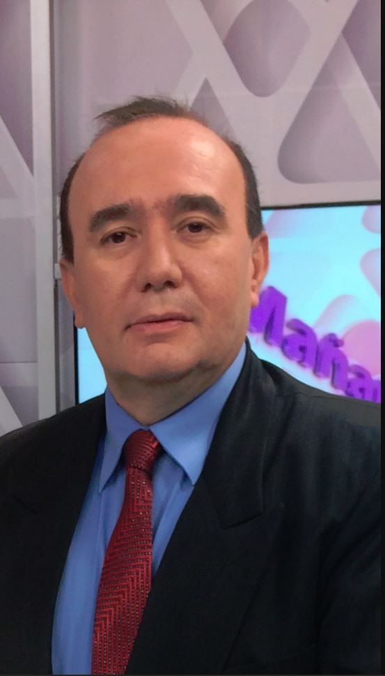 Dr. Víctor Canata